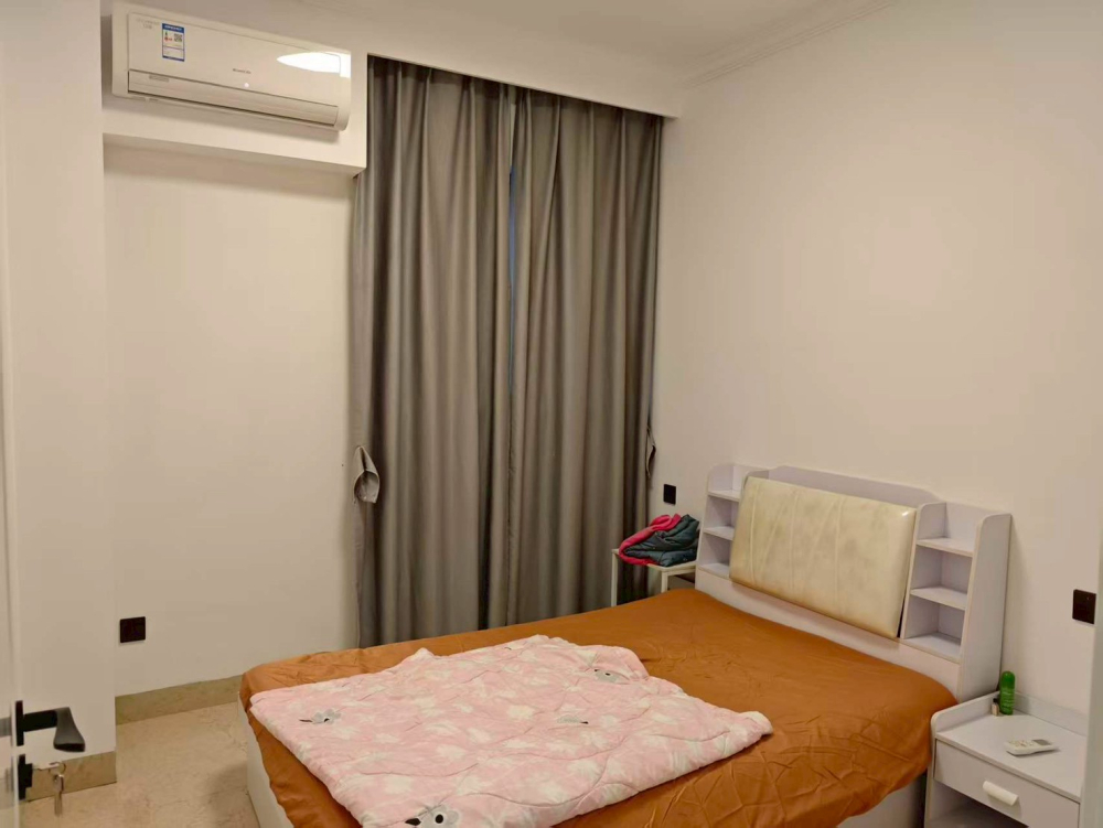 LINE_ALBUM_廣西防城港中心區海景房全新裝修大四房，疫情前只住過幾次，疫情後忍痛割愛，_260425_2